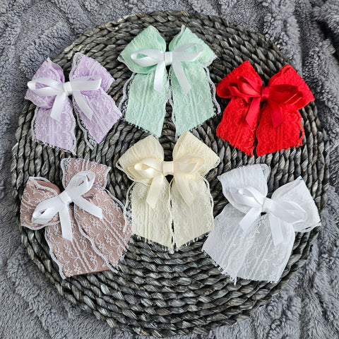 Tail Bows With Lace