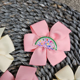 Pinwheel Bow With Centre