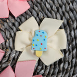 Pinwheel Bow With Centre