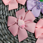 Pinwheel Bow With Centre