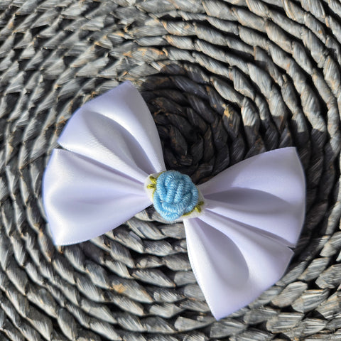 Hand embroidered bow 4" Clip